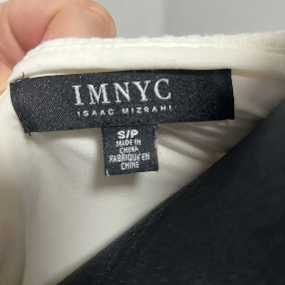 IM NYC ISAAC MIZRAHI white peplum top with textured pattern 3/4 Sleeves size S/P - Picture 5 of 6